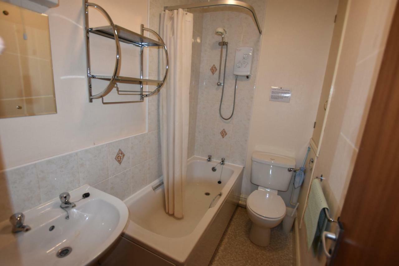 Brialene Holiday Flats Скарбъро Екстериор снимка